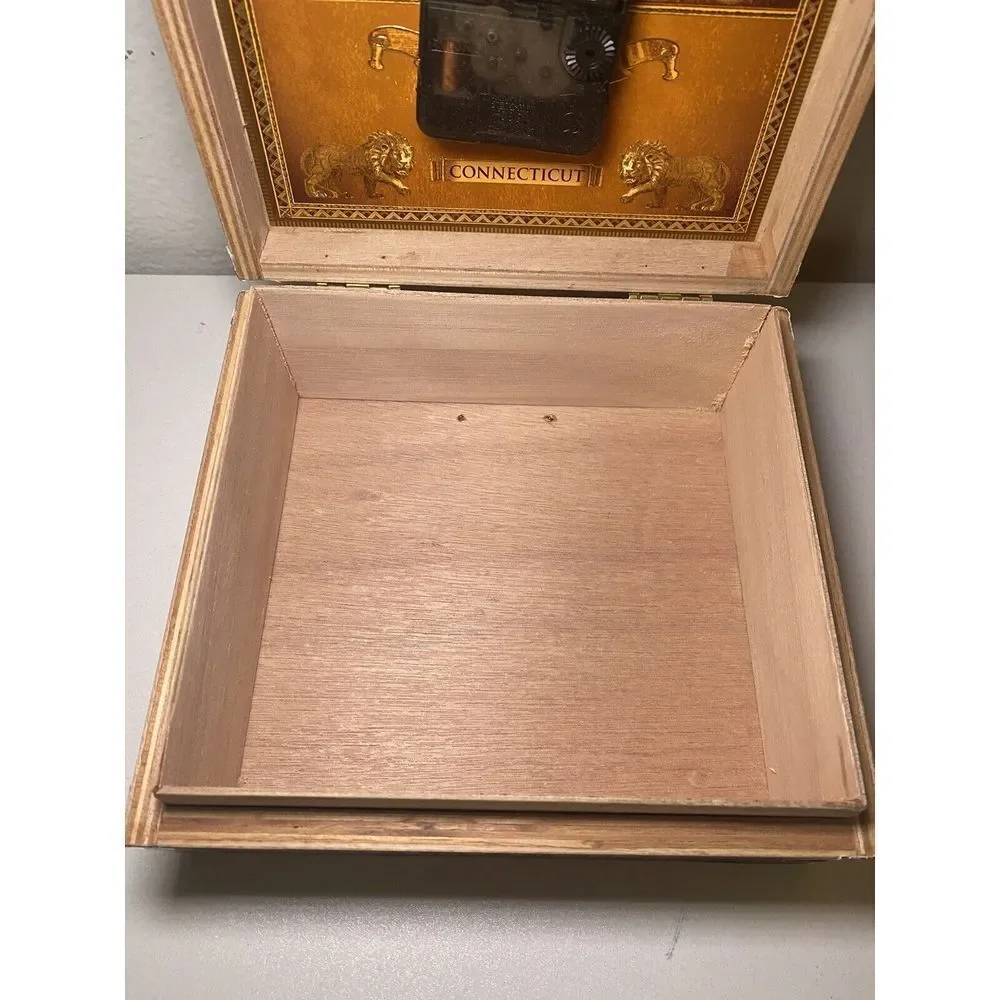 N/A preowned clock